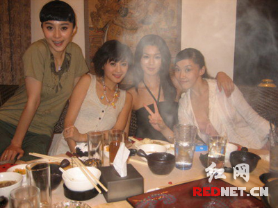 求奇遇特别多的武侠小说~要有很多美女做老婆