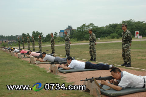 武警连级干部多大年龄必须转业?-武警部队干部
