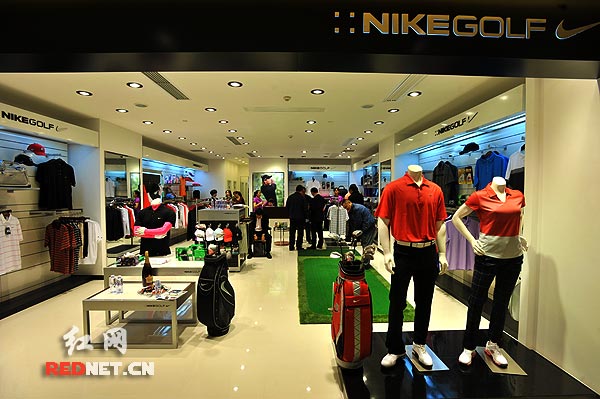 济南贵和体育中心店的阿迪、nike现在打折吗-