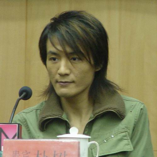 独家图片:朴树高原拍摄《冲出你的窗口》