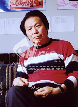 张钰:名导黄健中当其面与他人发生性关系