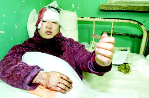 组图:辽宁铁岭昌图一鞭炮厂爆炸造成严重伤亡