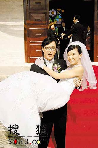 张文慈披婚纱拍剧 称明年七月出嫁