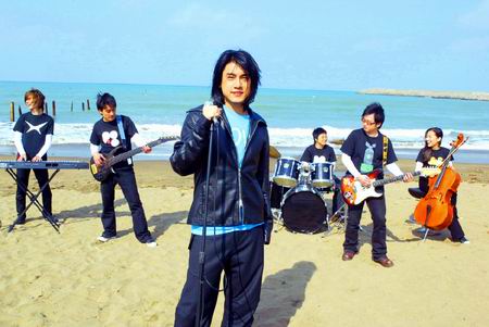 朱孝天建乐队Free Bird闯歌坛