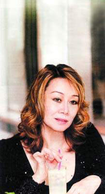 林燕妮细数与黄沾恩怨 曾是无敌亲密组合