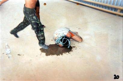 三名英军虐囚士兵军事法庭受审 22张照片曝光