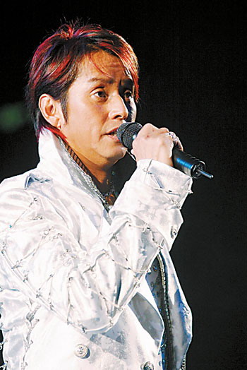 谭咏麟入行30年纪念 个唱嘉宾如云