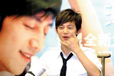 男朋友为了上班挣钱一个多月不陪<em>女朋友</em>耍半个