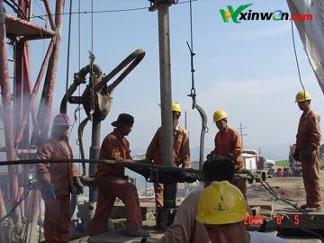 华菱衡钢首批石油套管下井成功 产品供不应求