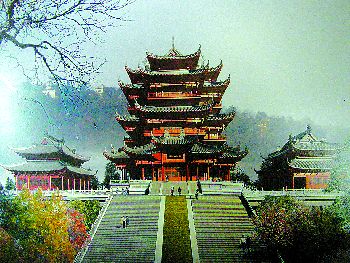 屋顶为青灰色哑光琉璃瓦