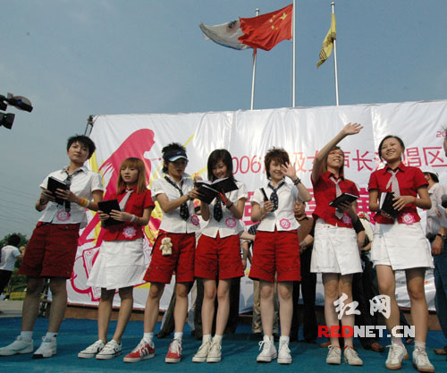 快讯:06<em>超女</em>长沙唱区7强拉票会 超迷反映热烈