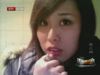 [视频]美女吃错药变成充气娃娃