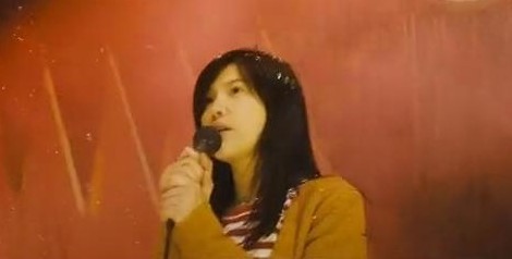 [视频]《致青春》郑薇演唱红日火爆全场片段