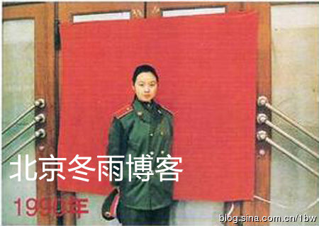 [视频]闫妮出道前青涩军装照首曝光(图)