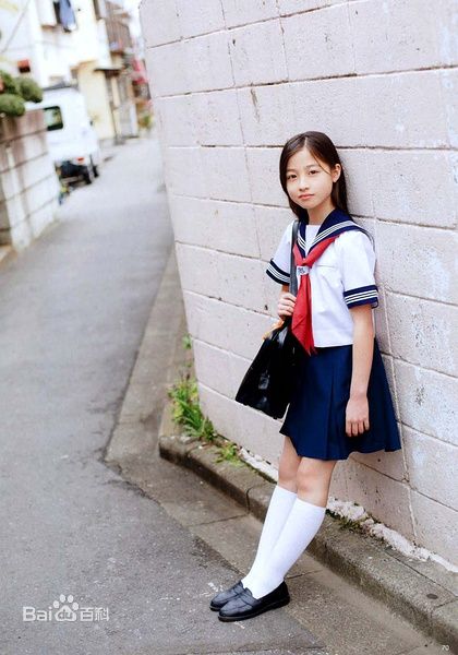 [视频]日本14岁女孩被网友称为千年难得一见天