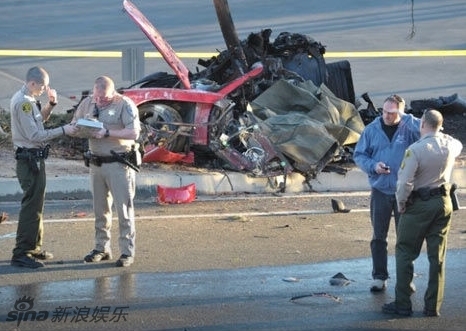 [视频]《速度与激情》男主角保罗·沃克逝世车