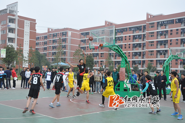 蓝山首届中学生男子篮球赛开幕