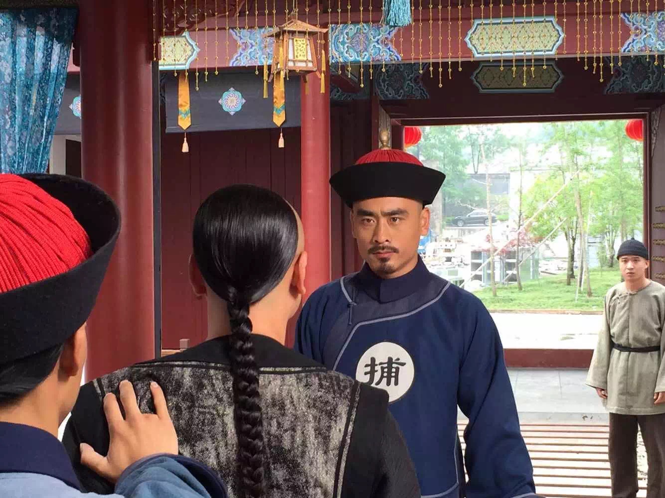 糊涂县令郑板桥将播白海涛演正直捕快姚三