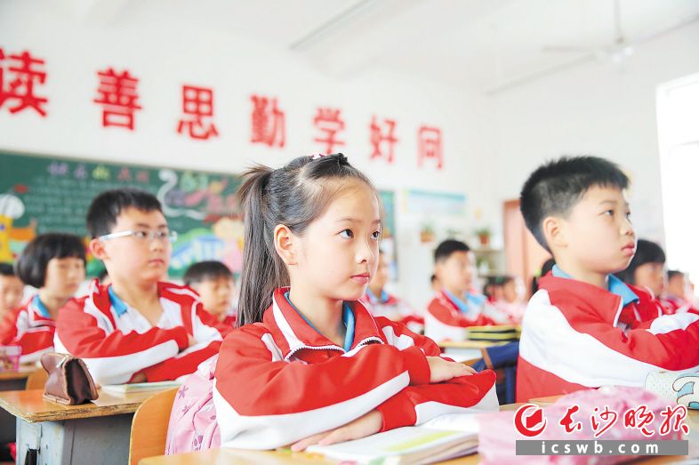 长沙县大力推进学校建设，更多孩子享受到优质教育资源。章帝 摄