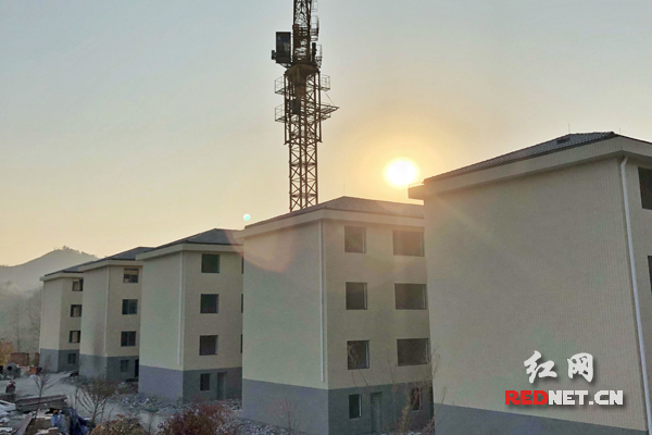 易地扶贫搬迁安置点通过验收 冷水江142户贫困