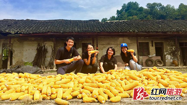 The young make differences in Hunan rural area