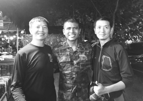 长沙两专家驰援泰国搜救少年足球队 如何带出
