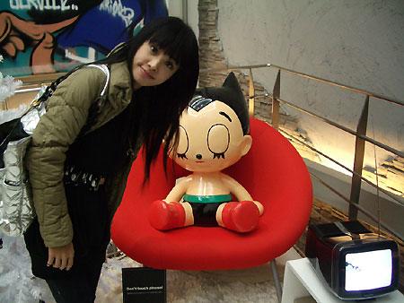 图:蔡依林真实生活照+展俏皮可爱小女生一面