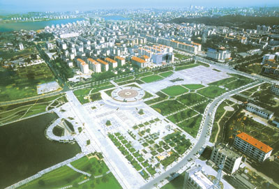 岳阳市扩大规模加快重点工程建设推动城市化进