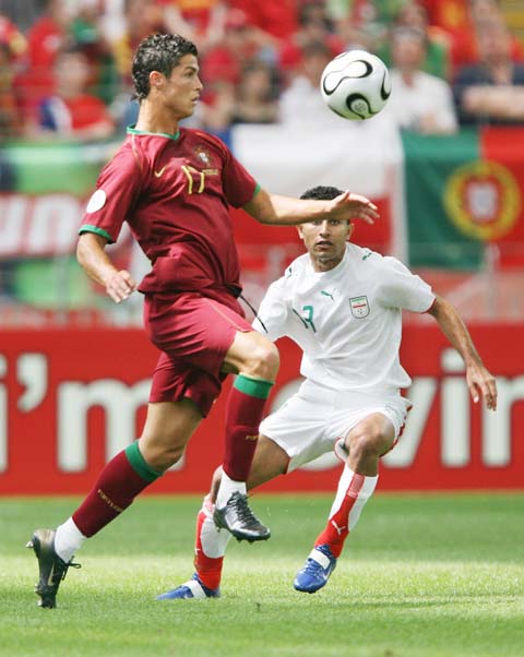 葡萄牙对战伊朗 德科小小罗立功2:0晋级(组图)