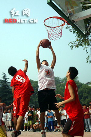 全国肯德基青少年三人篮球赛开赛 湖南550队角