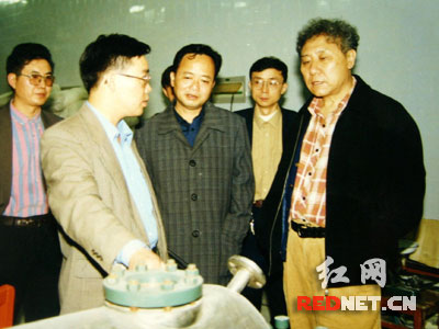 王淀佐图片