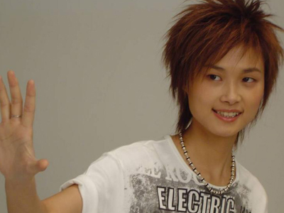 05年超女身价曝光+李宇春出场费是何洁2倍