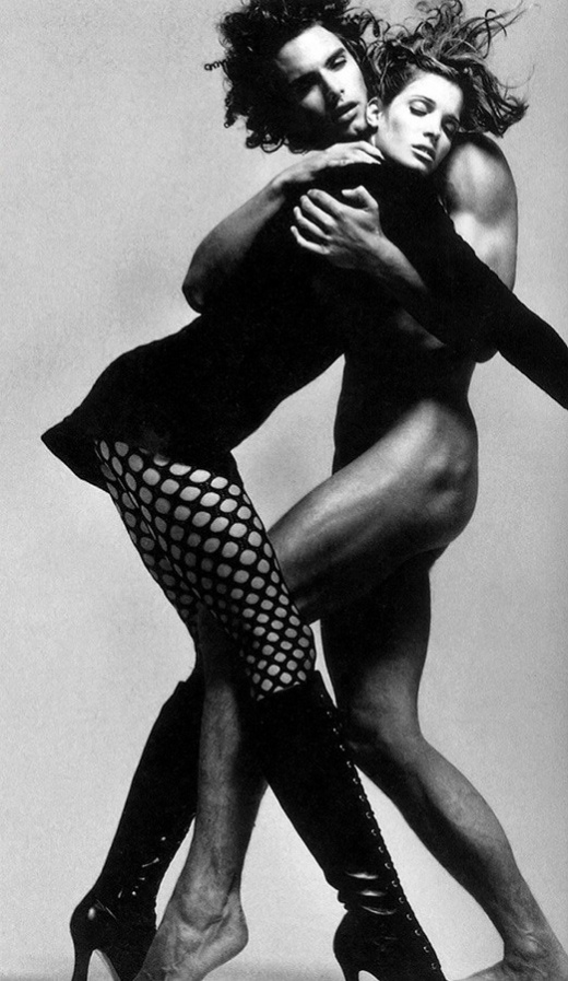 组图:力量之美 <em>欧美</em>黑白<em>人体</em>摄影欣赏