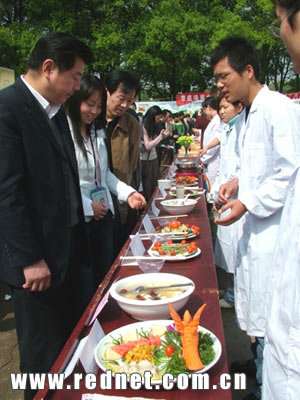 湖南农大食品文化艺术节开幕 一日品尽中华美