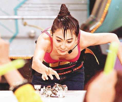 组图: 激凸<em>露底</em>无极限 性感<em>美女</em>张柏芝走光集