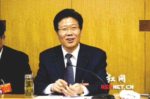 听说很多央视女主持人的<em>老公</em>都来头不小,知道