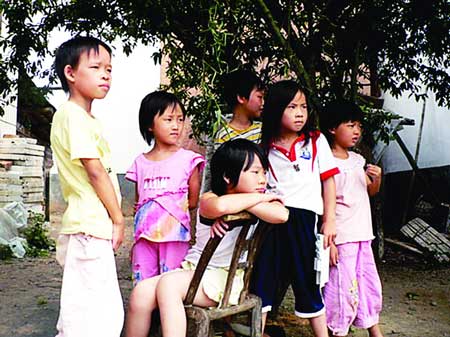 李晖代表建议:为湖南留守儿童明确监护人(图)