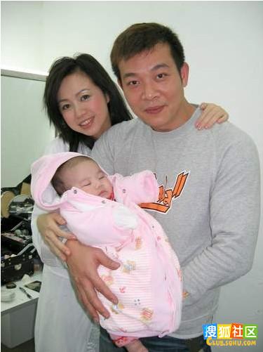 始末 男女 双方 疑 是 夫妻 证券 明星 夫妻 对对碰