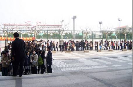今题网大学生实习平台 走进上海松江大学城