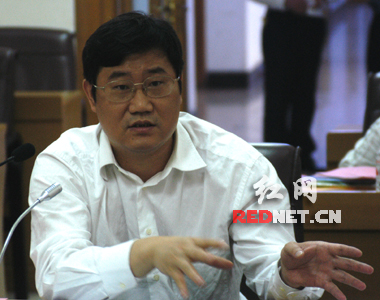 10大经济人物_全球十大金融人物(3)