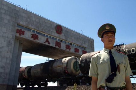 商务部:15家民营石油商今年将获原油进口牌照