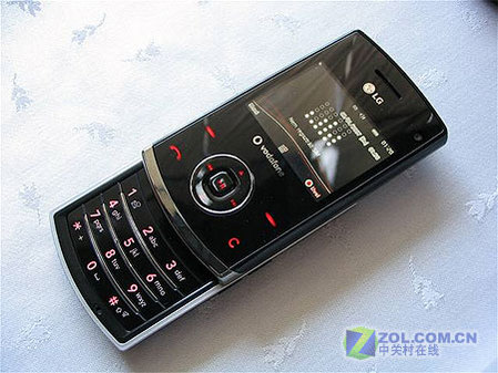 一触即红LG神秘滑盖3G手机KU580曝光