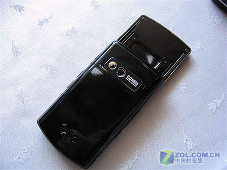 一触即红LG神秘滑盖3G手机KU580曝光