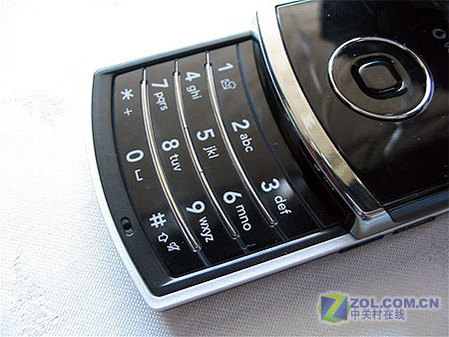 一触即红LG神秘滑盖3G手机KU580曝光