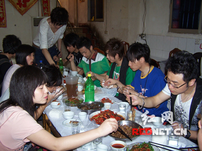 独家:成都快男十强夜游长沙