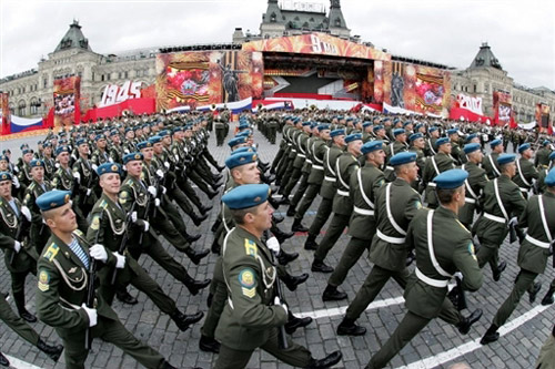 莫斯科举行阅兵式庆祝卫国战争胜利62周年(图