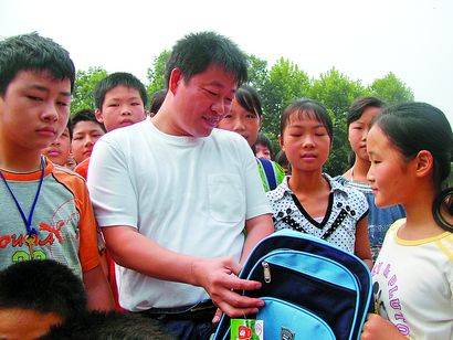 长沙晚报湘潭讯(记者 刘炬)昨日,湘潭县谭家山镇左家组农民李四连