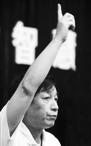 为纪念恩师易中天武大设50万元奖学金