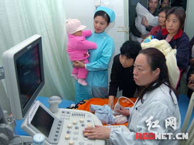 湖南首次开展超声筛查先天性髋关节脱位疾病(