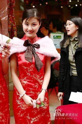上海某<em>饭店</em>的迎宾<em>小姐</em>!不是一般的漂亮_图片频